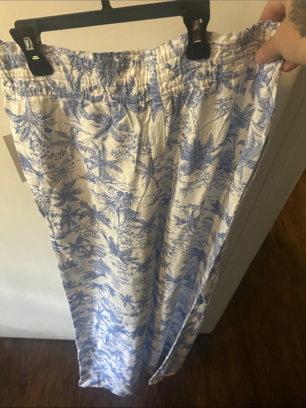 Women’s Blue & White Floral wide legged Pants